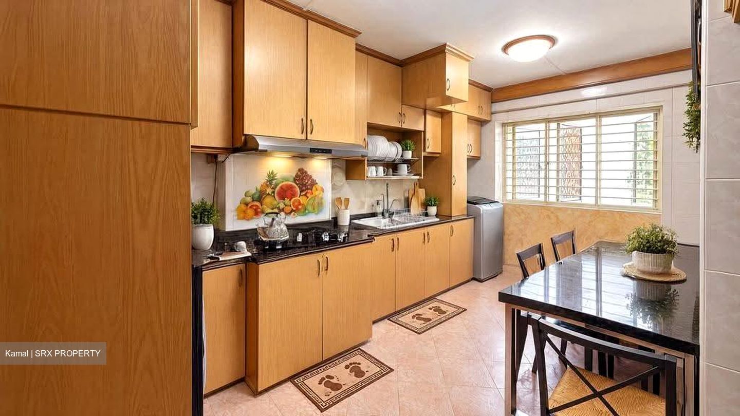 Blk 558 Choa Chu Kang North 6 (Choa Chu Kang), HDB Executive #634225801